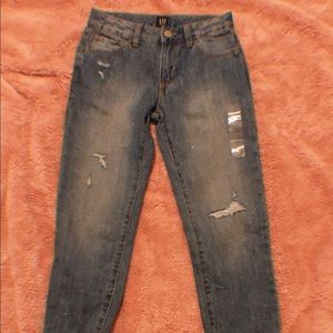 GAP Boyfriend Jeans for Kids
*BRAND NEW*